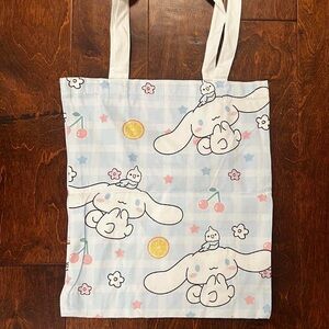Cinnamon roll tote bag